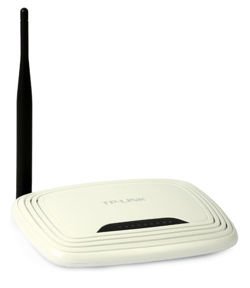 Access Point: TP-Link TL-WR740N (w. router, 4p-switch, 150Mb/s 802.11n) 